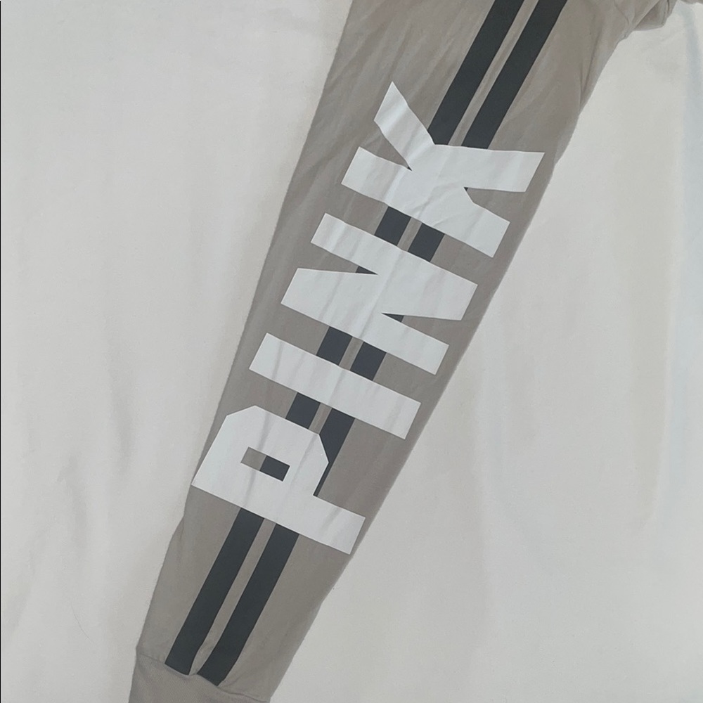 PINK Victoria's Secret Gray Long Sleeve Hoodie Tee - Picture 6 of 10